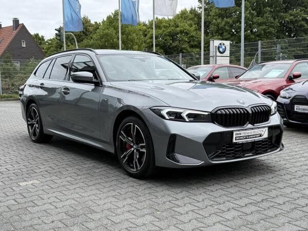 BMW 330 e Touring M Sport PRO //AHK FACELIFT