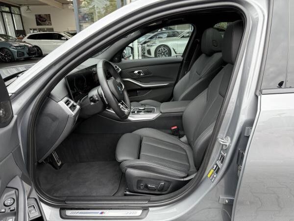 BMW 330 e Touring M Sport PRO //AHK FACELIFT