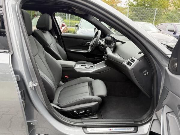 BMW 330 e Touring M Sport PRO //AHK FACELIFT
