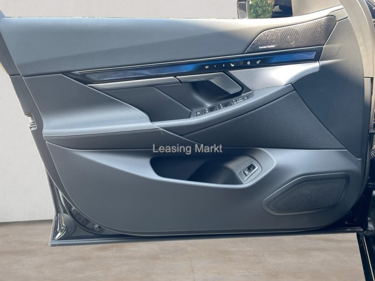 BMW i5 M60 xDrive / NP= 113.580,- / AC-Laden Professional