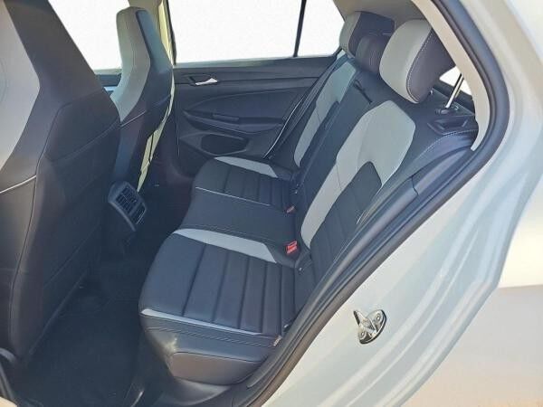 Volkswagen Golf Style 2,0l TDI DSG*Pano*Lederp.*AreaView*