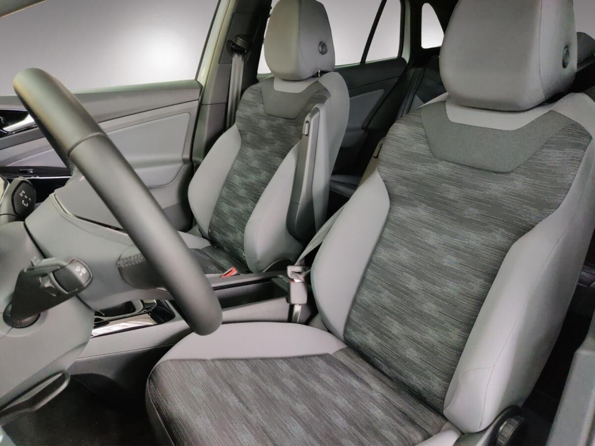 Volkswagen ID.4 Pure h/AHK/Matrix/Navi/Wärmepu/02.30Garantie