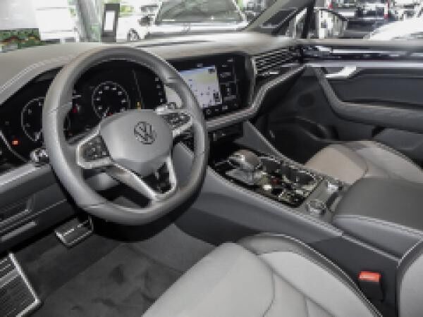 Volkswagen Touareg R-Line 3.0 TDI 4Motion R-Line DSG
