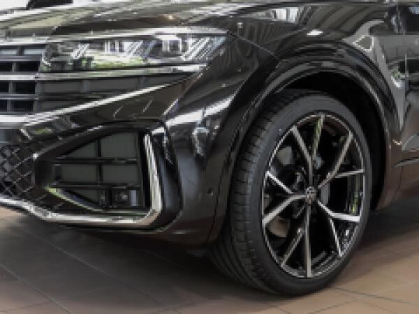 Volkswagen Touareg R-Line 3.0 TDI 4Motion R-Line DSG