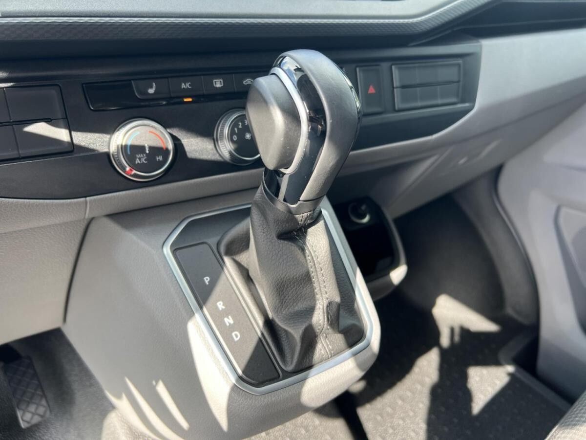 Volkswagen Transporter Kasten KLIMA+PDC-hinten+SHZ+DAB-RADIO