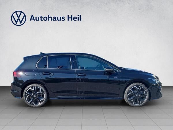 Volkswagen Golf VIII R-Line 1.5 eTSI DSG *BlackStyle*AHK*