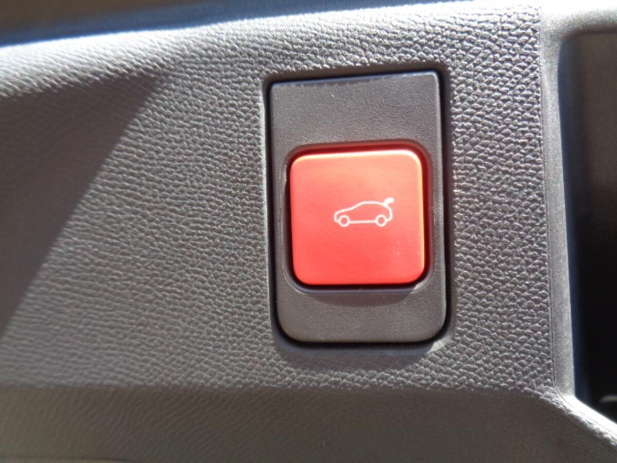 Peugeot 5008 Hybrid 145 e-DSC6 GT Navi Glasdach 7Sitze