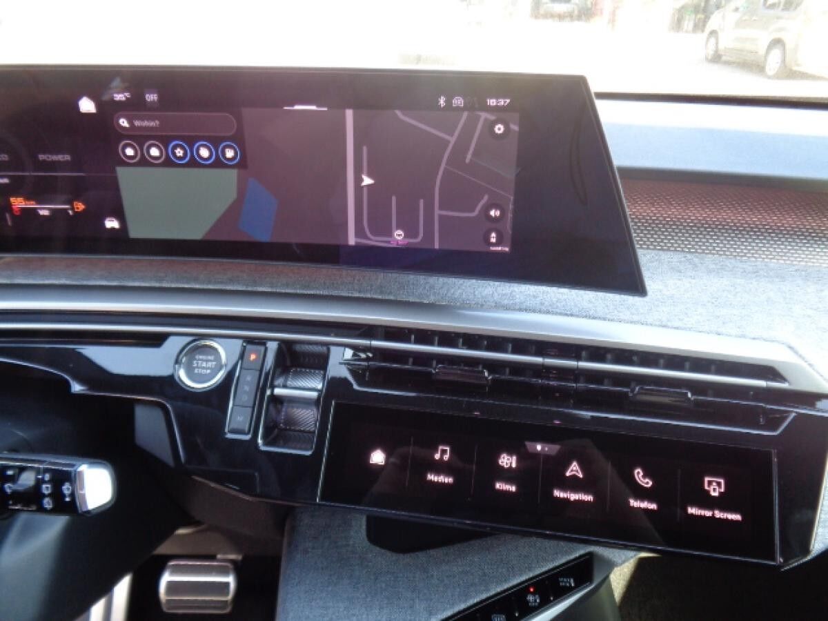 Peugeot 5008 Hybrid 145 e-DSC6 GT Navi Glasdach 7Sitze