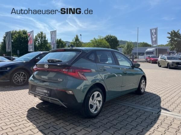 Hyundai i20 Kamera Navi Apple CarPlay Spurhalte