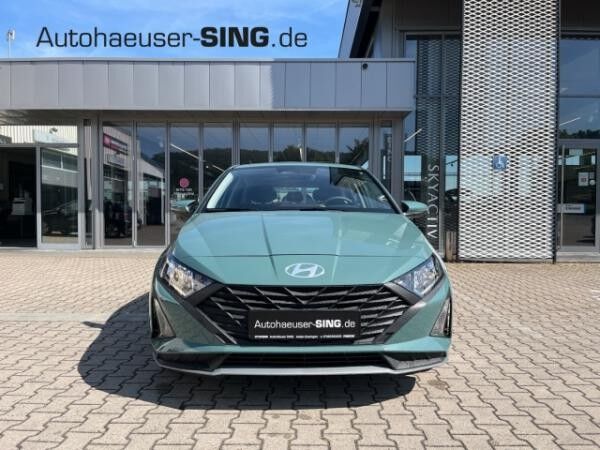 Hyundai i20 Kamera Navi Apple CarPlay Spurhalte
