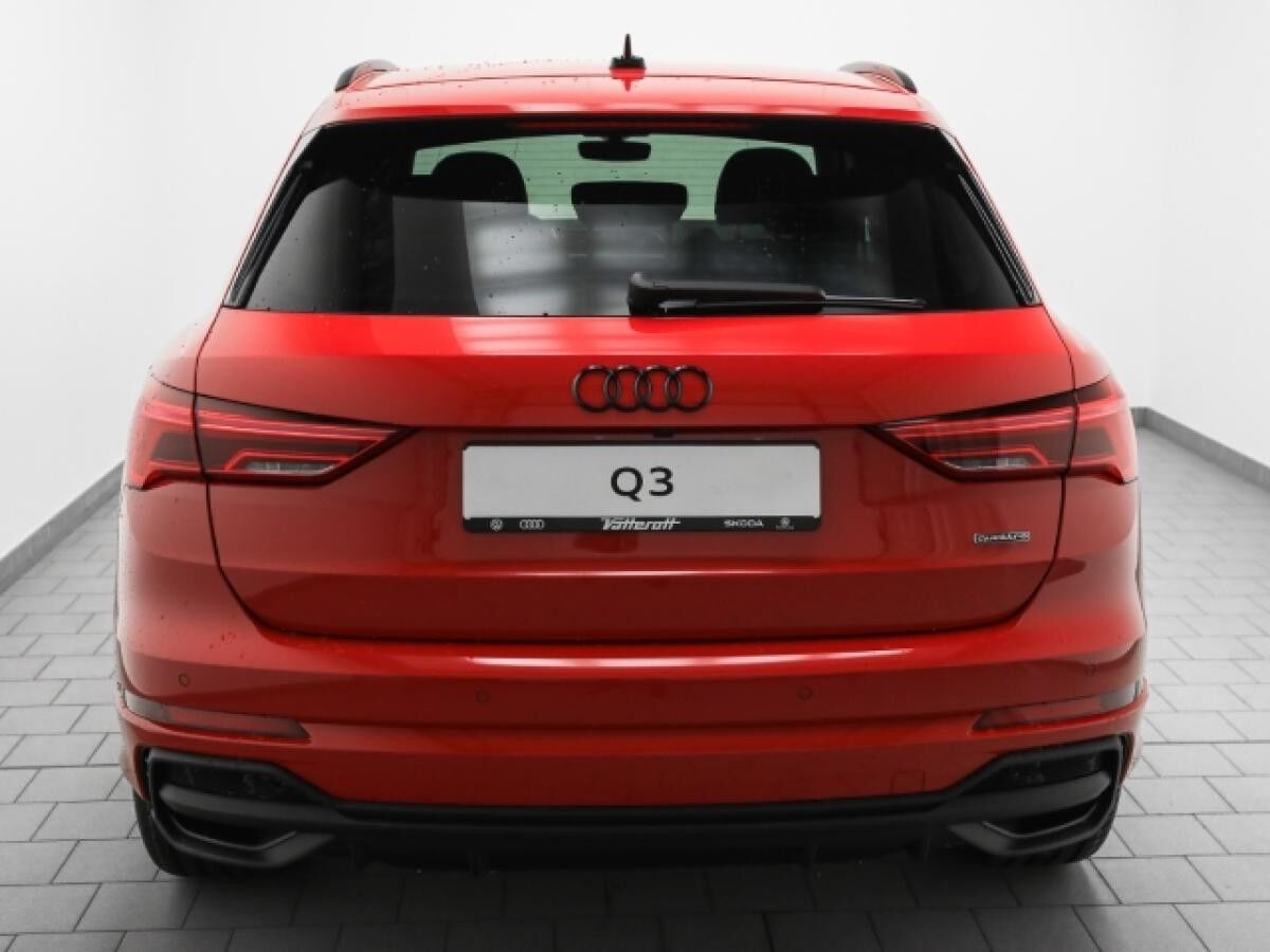 Audi Q3 S line 45 TFSI quattro Navi Standhzg. ACC Matrix