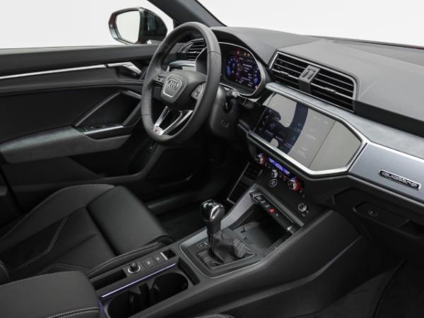 Audi Q3 S line 45 TFSI quattro Navi Standhzg. ACC Matrix