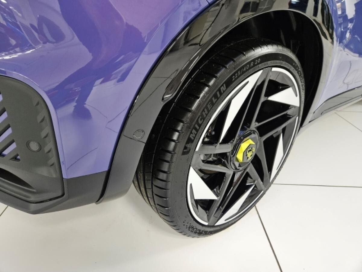 Abarth 600e Scorpionissima -in Kürze verfügbar - auch in ACID GREEN