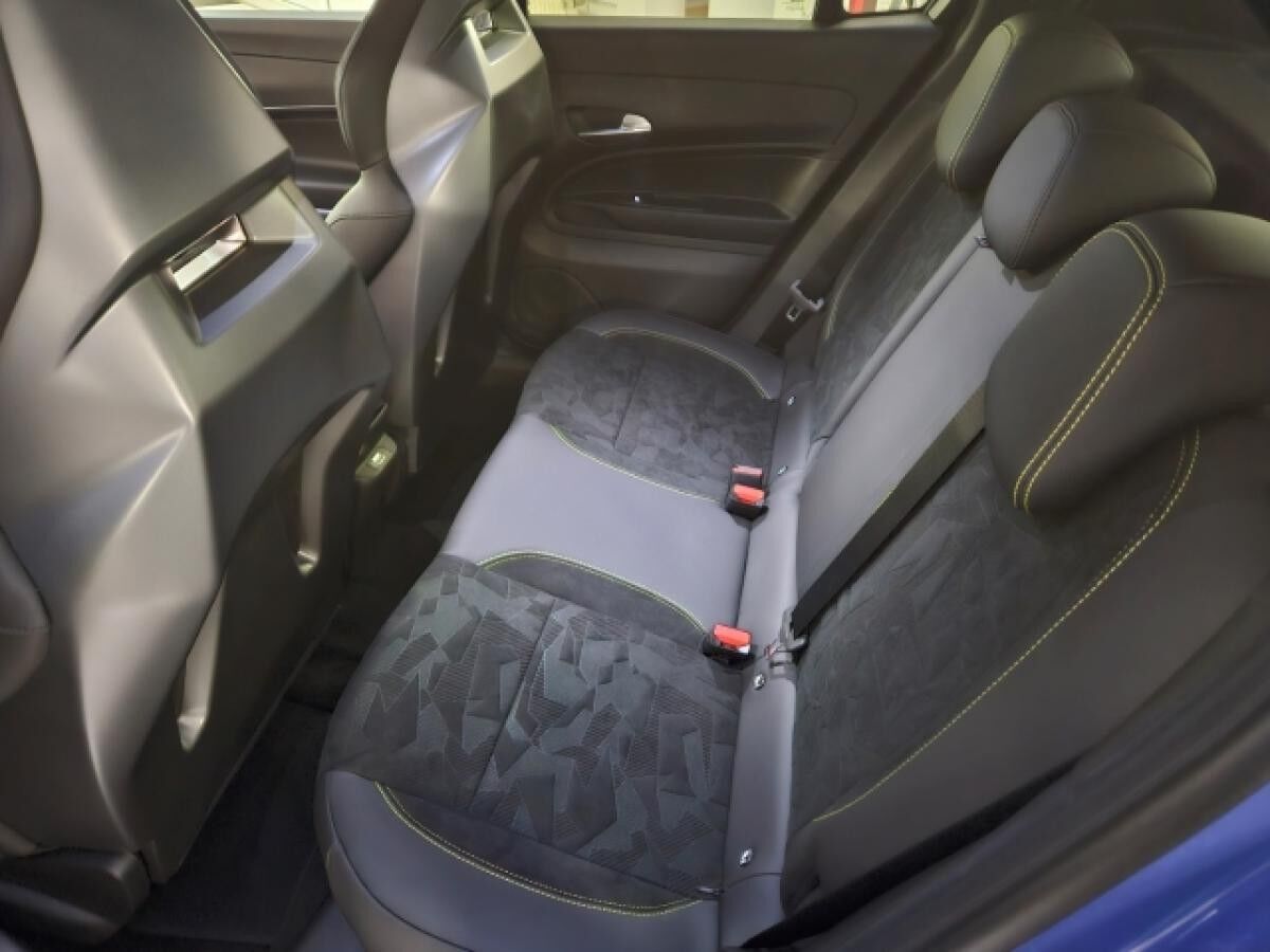 Abarth 600e Scorpionissima -in Kürze verfügbar - auch in ACID GREEN