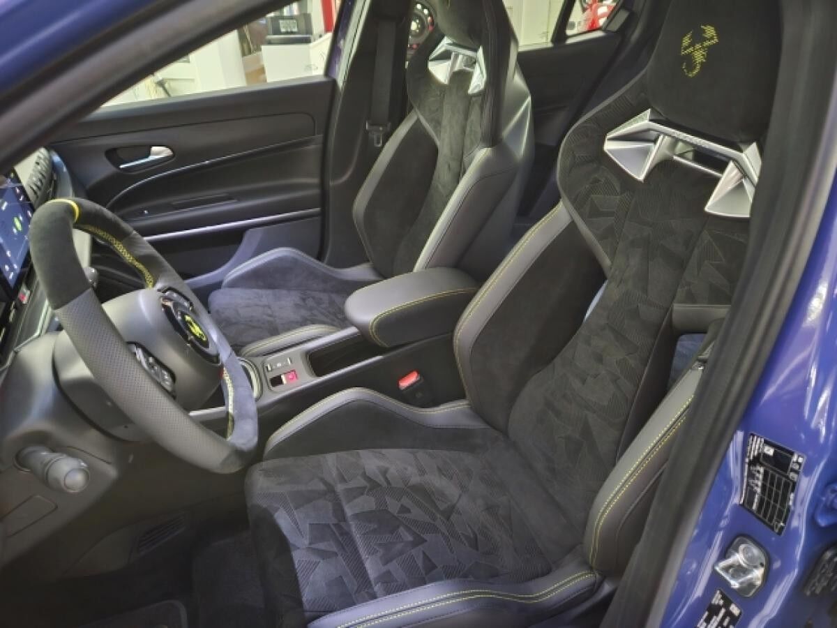 Abarth 600e Scorpionissima -in Kürze verfügbar - auch in ACID GREEN