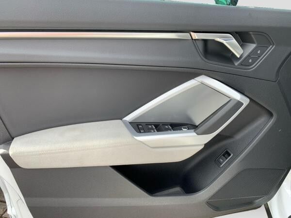 Audi Q3 40 TFSI S-tronic quattro S line Standhzg LED