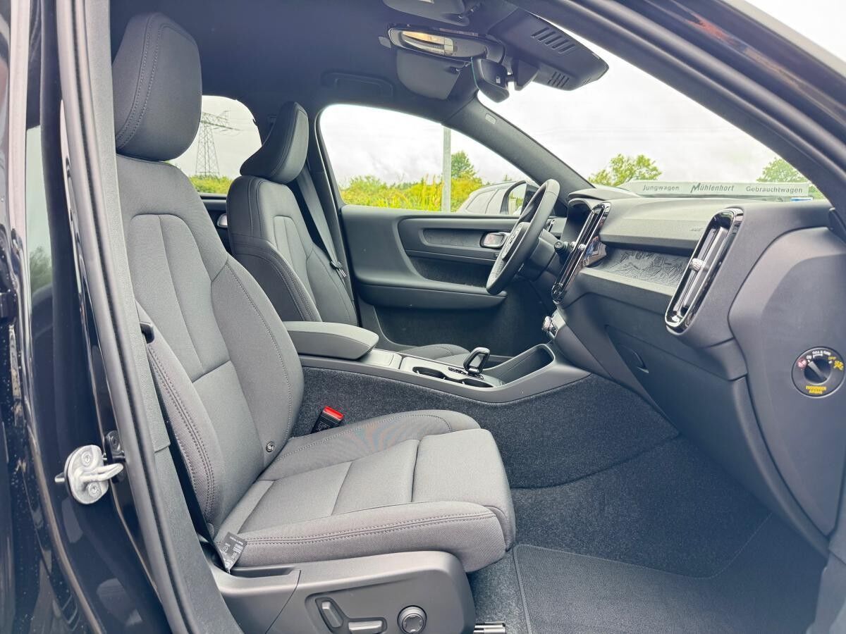 Volvo EX40 Twin Motor AWD PLUS - BLACK EDITION - Sofort lieferbar!