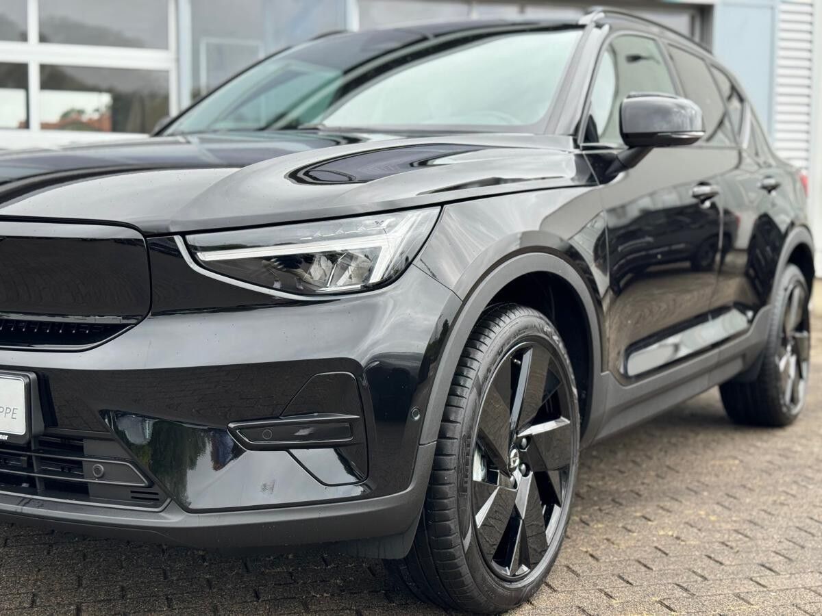 Volvo EX40 Twin Motor AWD PLUS - BLACK EDITION - Sofort lieferbar!