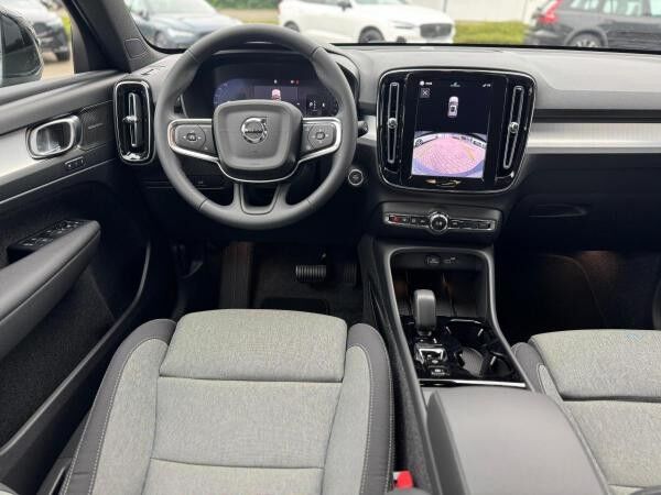 Volvo XC40 B3 DKG PLUS - BLACK EDITION - MJ26 - Sofort lieferbar -