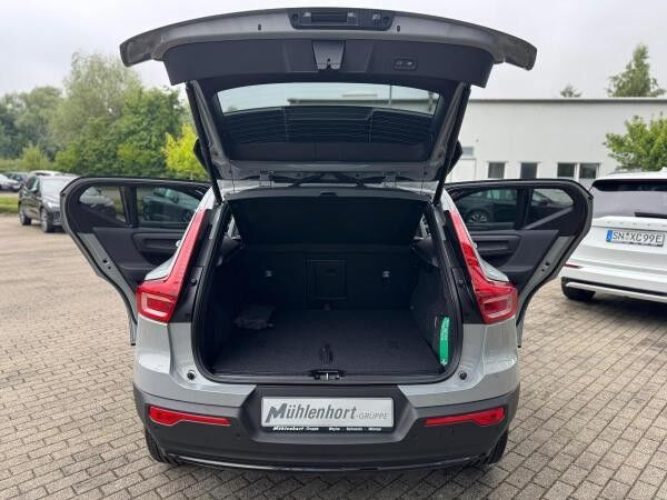 Volvo XC40 B3 DKG PLUS - BLACK EDITION - MJ26 - Sofort lieferbar -