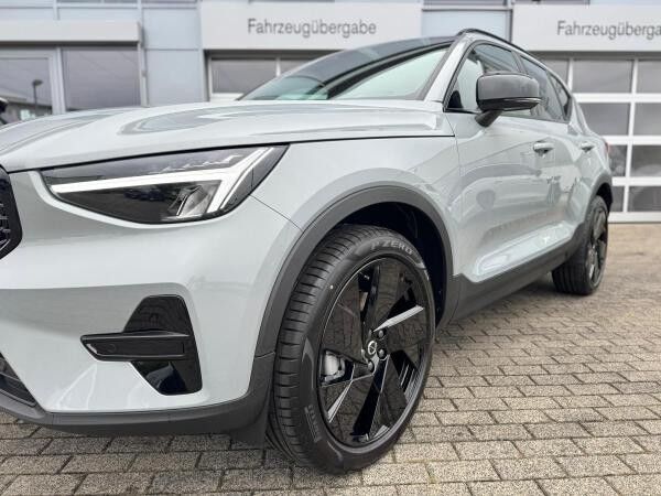 Volvo XC40 B3 DKG PLUS - BLACK EDITION - MJ26 - Sofort lieferbar -