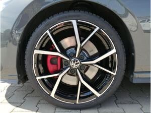 Volkswagen Golf VIII GTI 2.0 TSI / Matrix, ACC, Pano, AHK