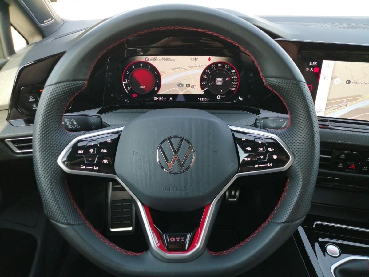 Volkswagen Golf VIII GTI 2.0 TSI / Matrix, ACC, Pano, AHK