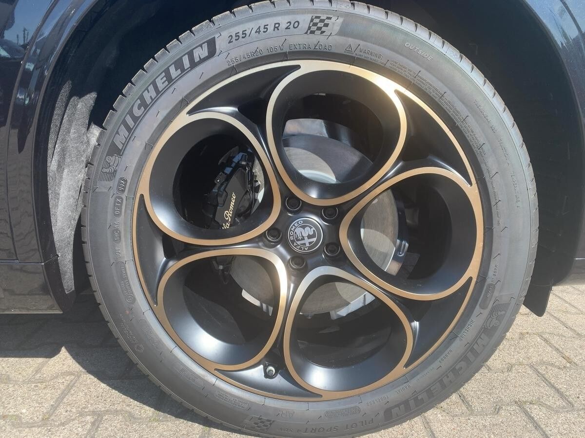 Alfa Romeo Stelvio Intensa 2.2 Diesel - Kamera Navi *Sofort Verfügbar*