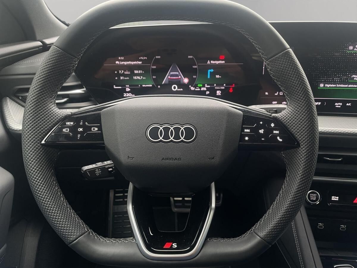 Audi Q5 TDI quattro LED Navi 360°Kam AHK 21" Audi Q5 TDI quattro LED Navi 360°Kam AHK 21"