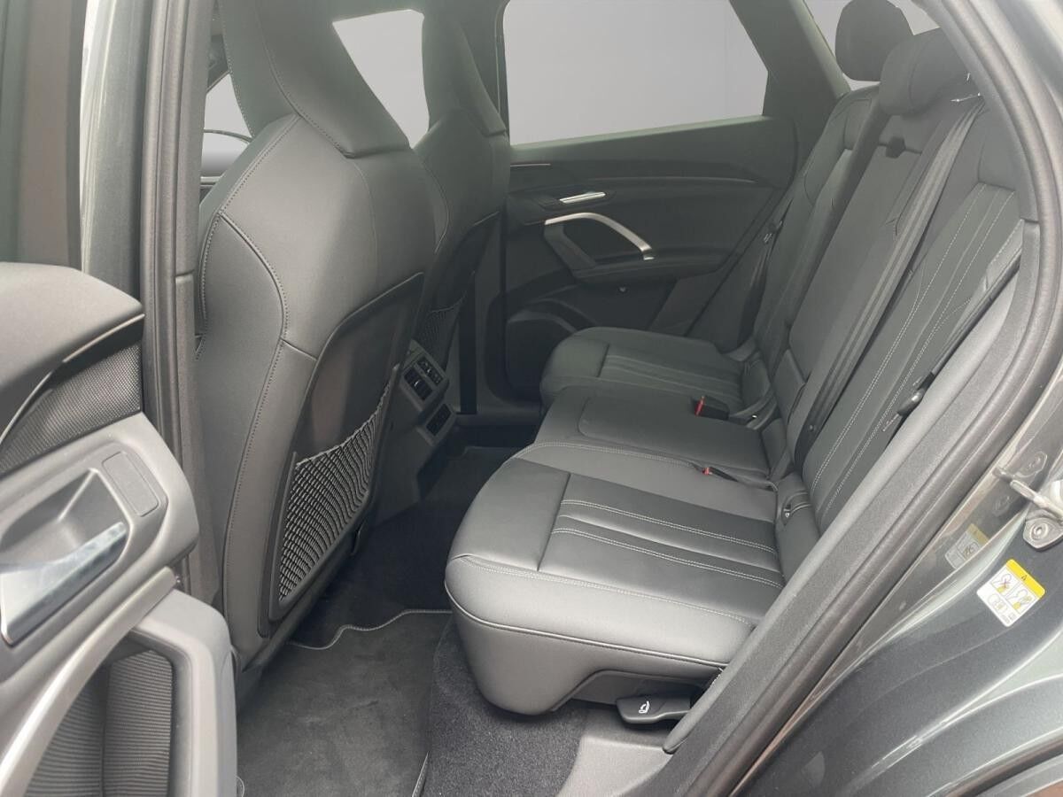 Audi Q5 TDI quattro LED Navi 360°Kam AHK 21" Audi Q5 TDI quattro LED Navi 360°Kam AHK 21"