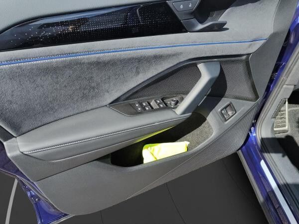 Volkswagen Tayron R-Line 1,5 l eHybrid DCC,Pano,Massagesitz