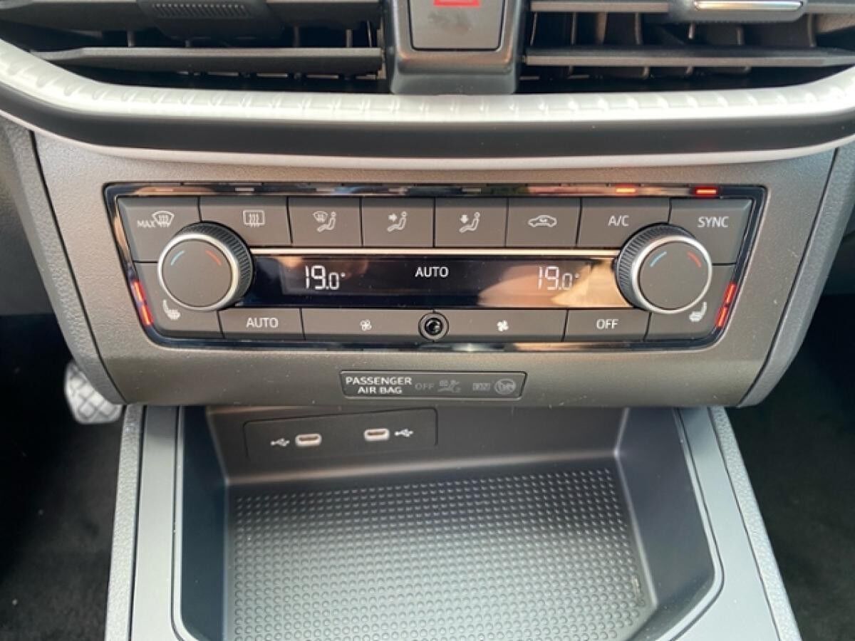 Seat Ibiza Road Edition 1.0TSI 85kW (116 PS) 6-Gang*SHZ*RFK*PDC*GJR*ACC*Gewerbekunden*