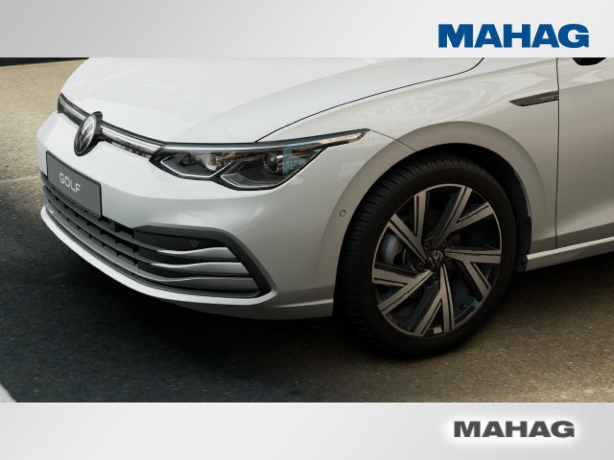 Volkswagen Golf VIII Variant 1.5 eTSI Style LED+Navi RearView AppConnect Alu18'Bergamo DSG