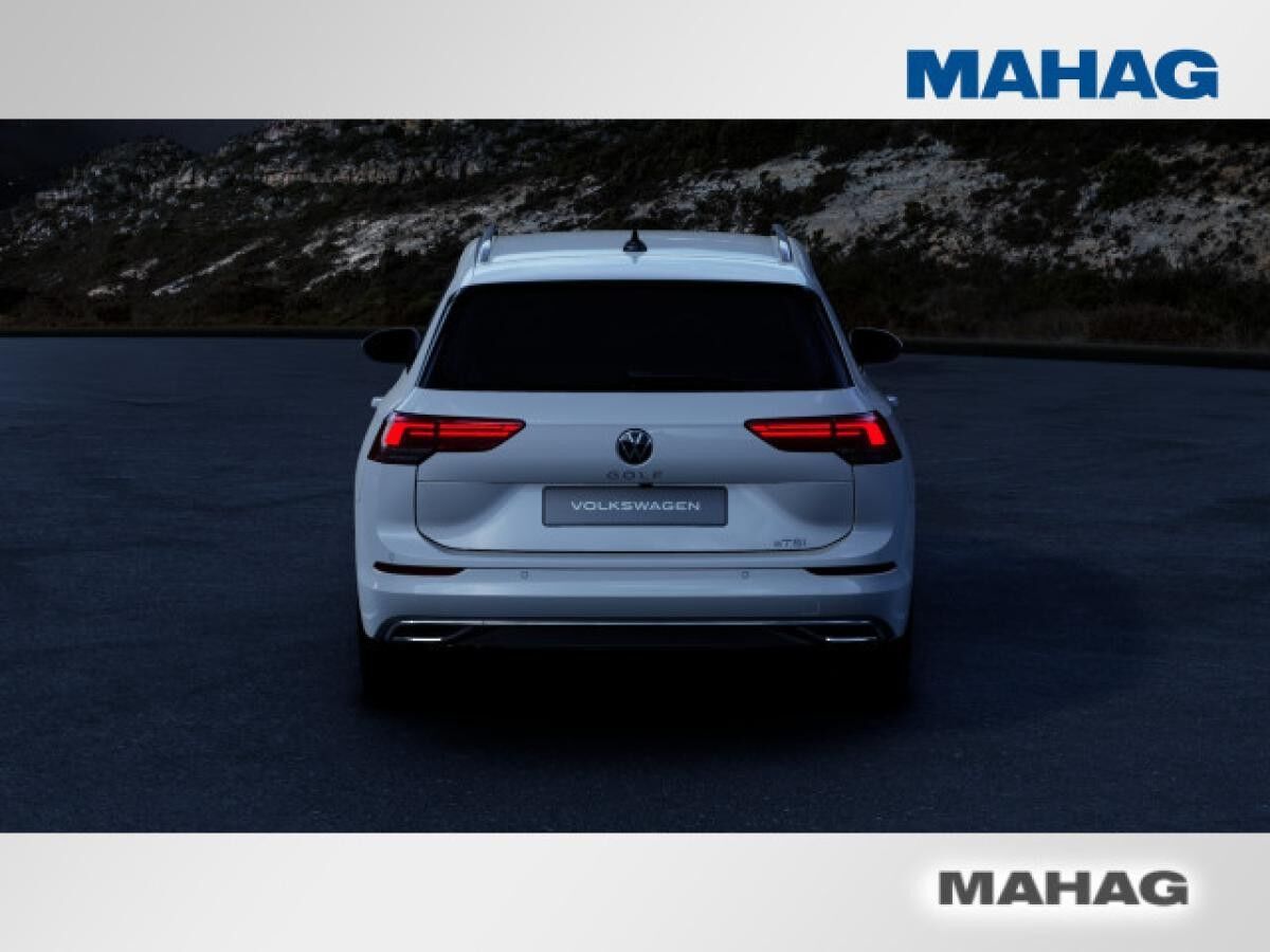 Volkswagen Golf VIII Variant 1.5 eTSI Style LED+Navi RearView AppConnect Alu18'Bergamo DSG