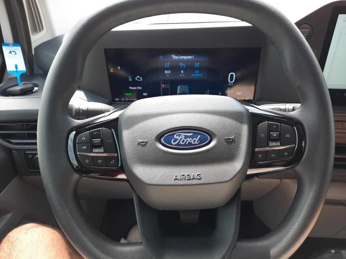 Ford Transit Custom 2.5l PHEV Kasten 320L1 Trend LED