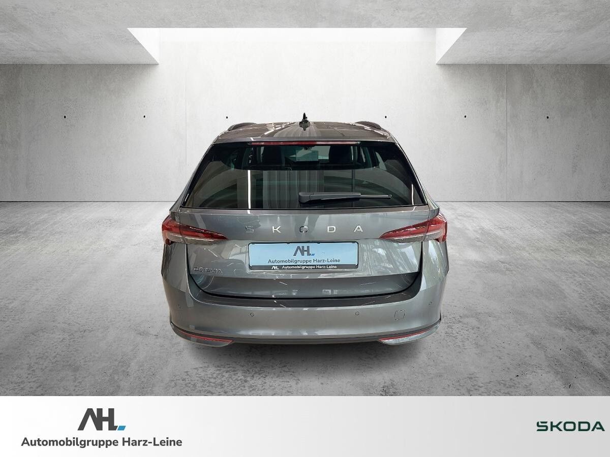 Skoda Octavia Combi 2.0 TDI Selection DSG LED HuD Navi 360° ACC