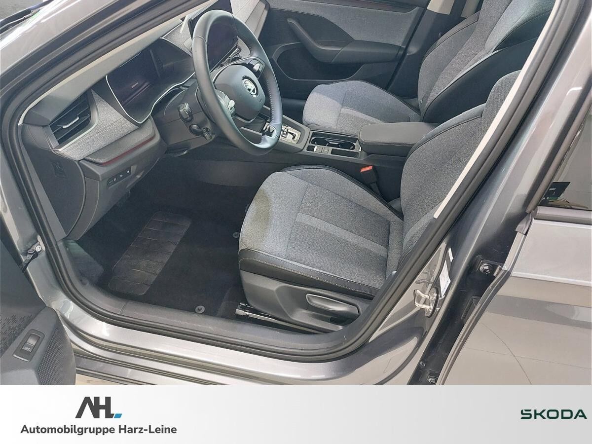 Skoda Octavia Combi 2.0 TDI Selection DSG LED HuD Navi 360° ACC