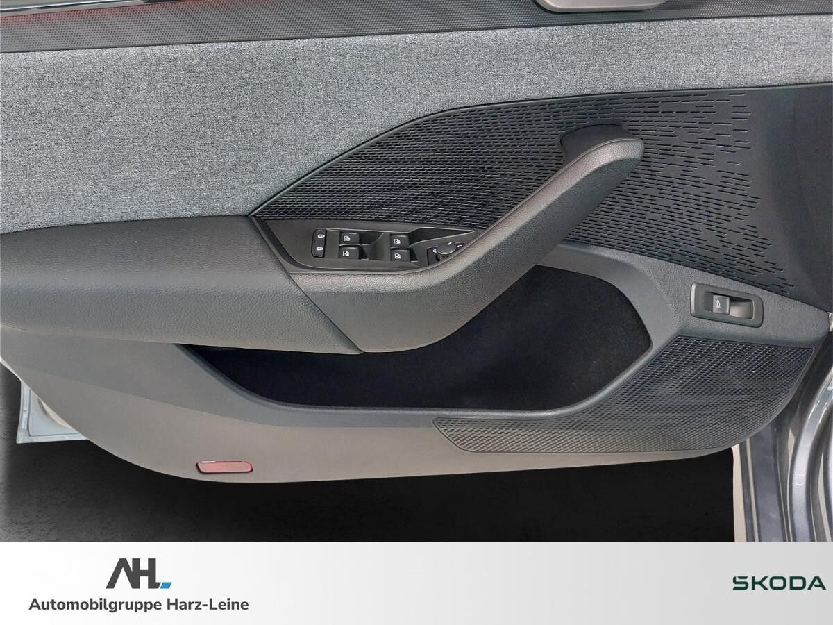 Skoda Octavia Combi 2.0 TDI Selection DSG LED HuD Navi 360° ACC