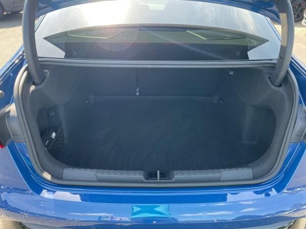 Audi A3 Limousine S-Line 35 TFSI / Navi+, Sonos, AHK