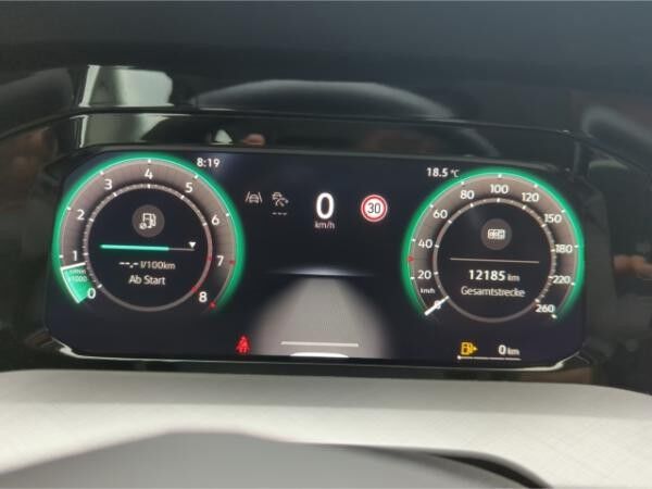 Volkswagen Golf VIII Life 1.5 TSI 6-Gang PDC,ACC,SHZ,MFL,KLIMA