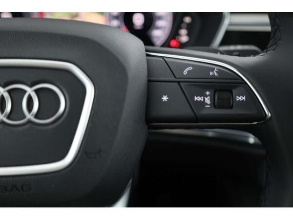 Audi Q3 40 TFSI quattro S line AHK/19''/StHz/ACC/Virt+