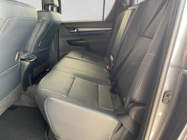 Toyota Hilux Double Cab 2.8 D-4D Invincible 4x4