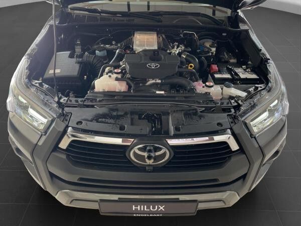 Toyota Hilux Double Cab 2.8 D-4D Invincible 4x4