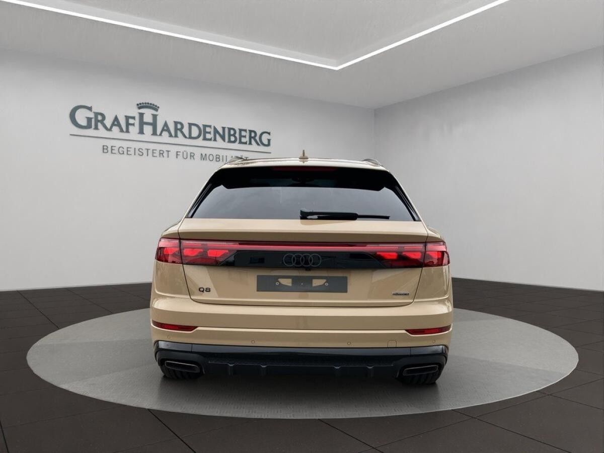 Audi Q8 SUV 50 TDI quattro tiptronic | Pano | AHK
