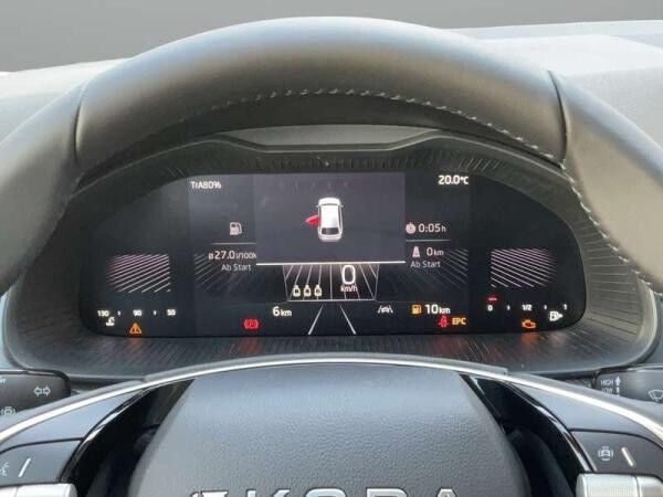 Skoda Scala ESSENCE Anhängerkupplung, Winterpaket