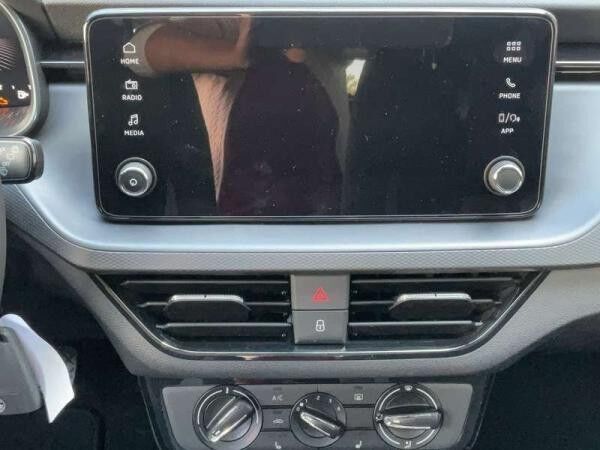 Skoda Scala ESSENCE Anhängerkupplung, Winterpaket