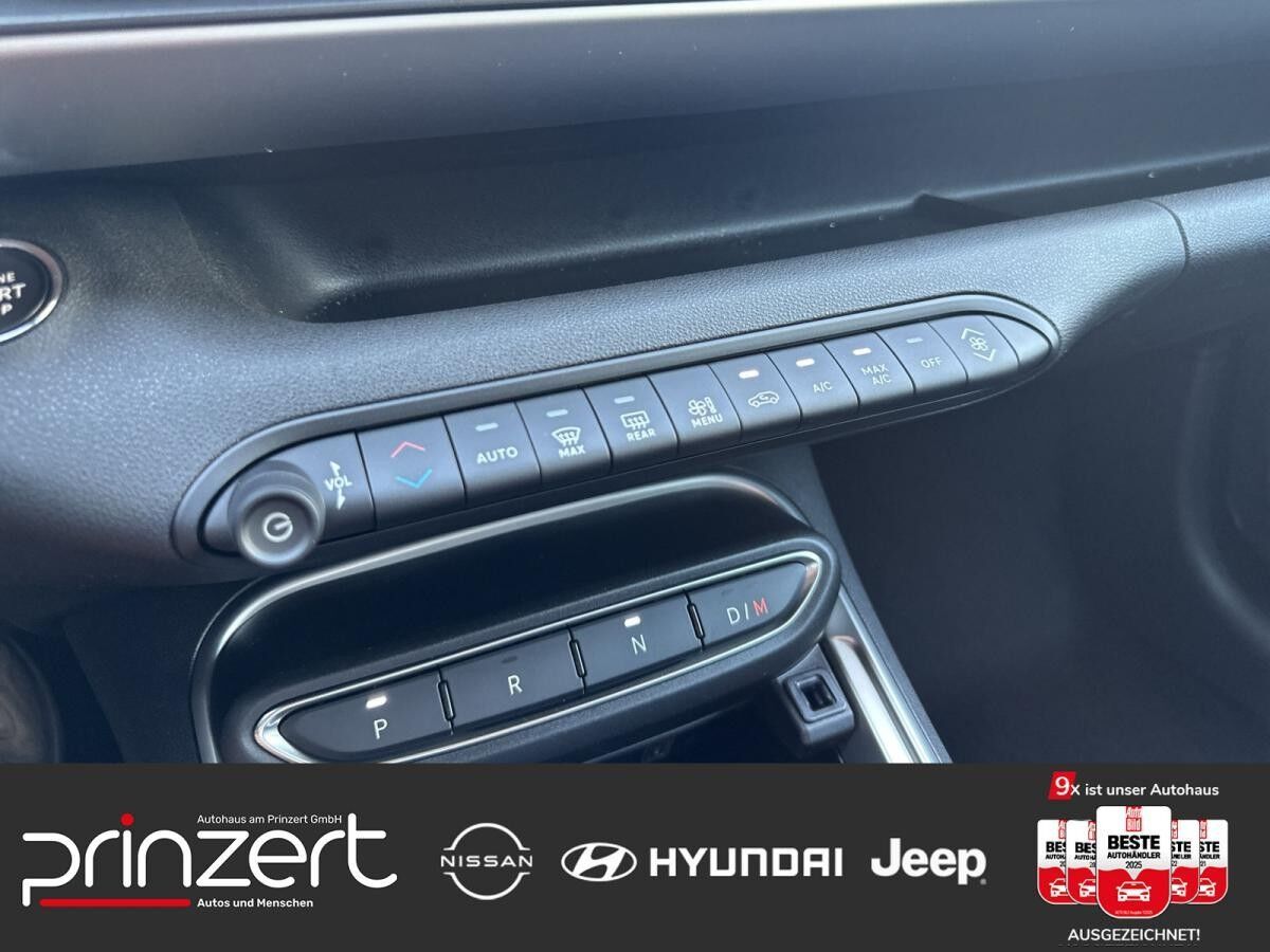 Jeep Avenger 1.2 e-hybrid "Summit" Infotainment-Paket