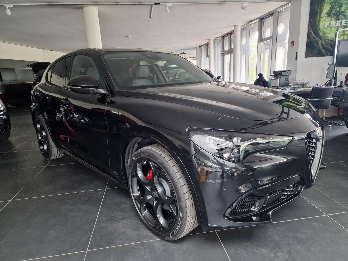 Alfa Romeo Stelvio Stelvio VELOCE 2.0 Turbo 16V 206kW (280 PS) AT8  - VOLLAUSSTATTUNG