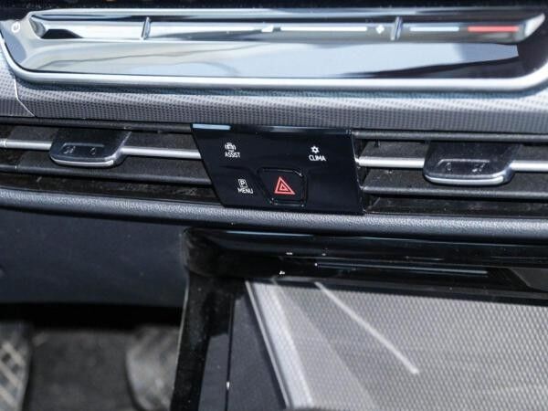 Volkswagen Golf VIII Variant Style AHK Navi Kamera HeadUp