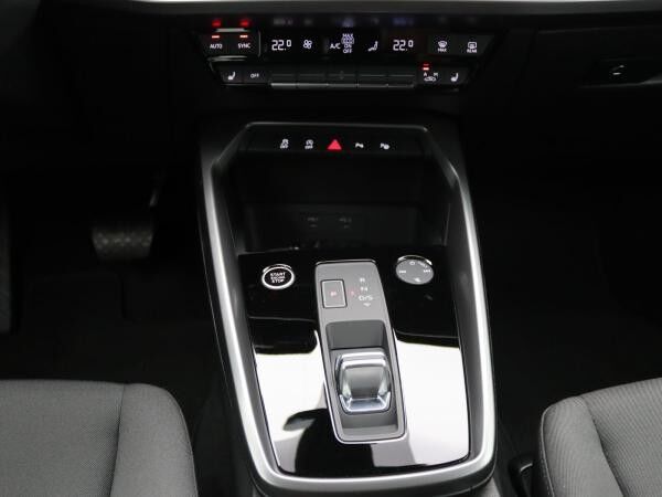 Audi A3 Sportback 30TDI S-tronic / MMI-Navi plus, ACC